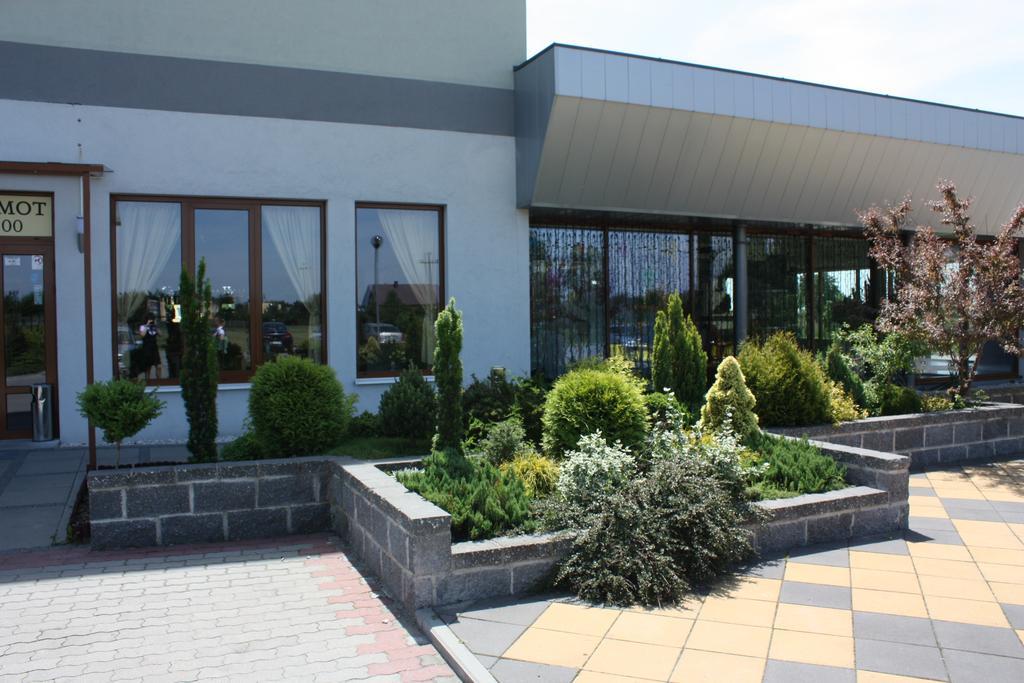 Hotel Vanillia Клукі Екстер'єр фото