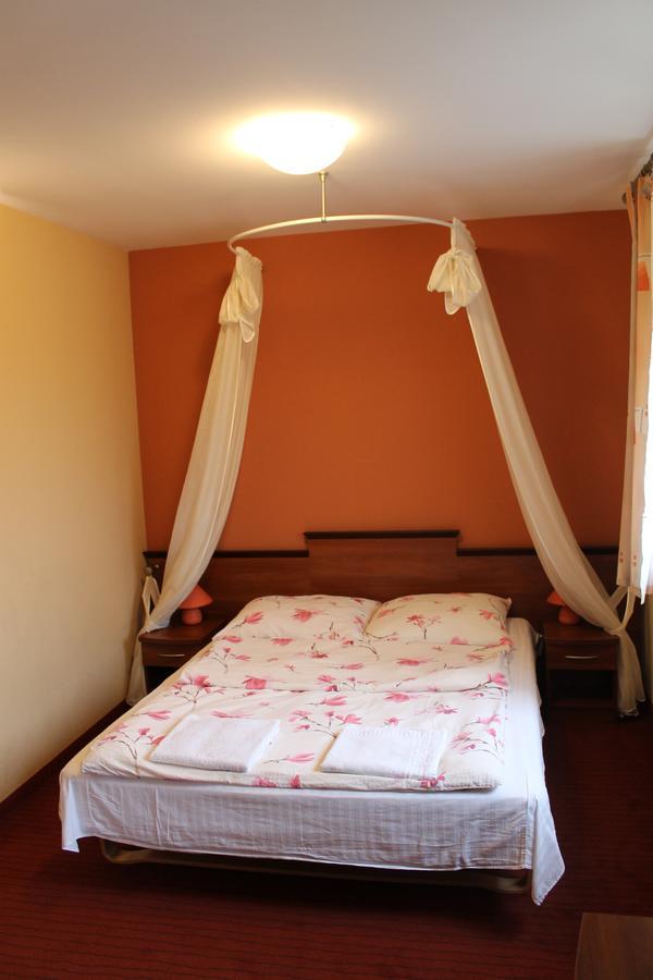 Hotel Vanillia Клукі Екстер'єр фото